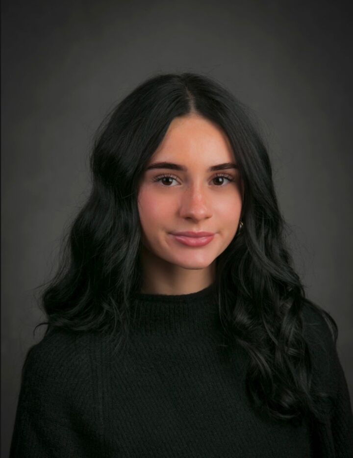 Nia Harrington,  in Shorewood, Real Estate Group