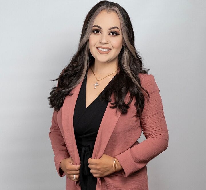 Jennifer Gomez, Real Estate Salesperson in Victorville, LEADERS