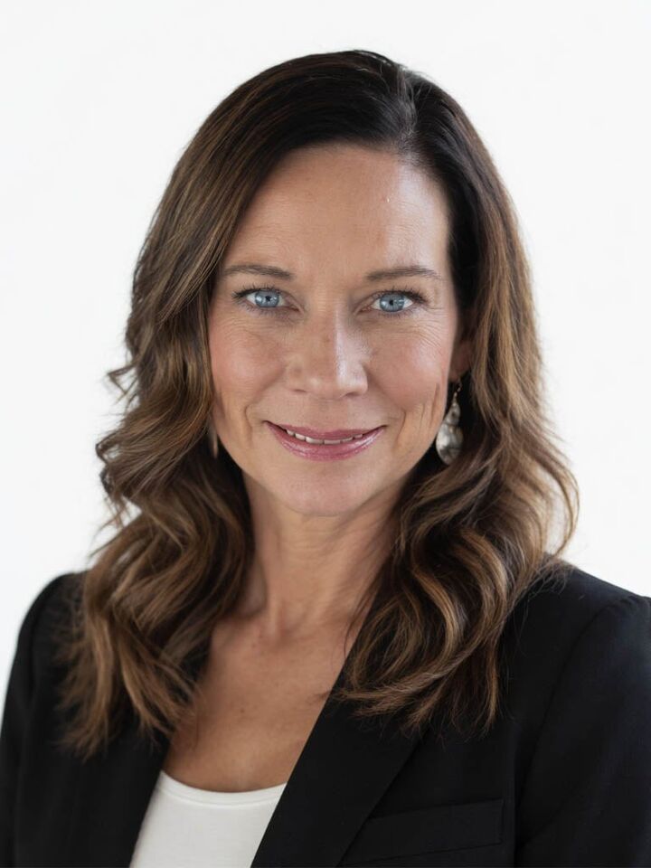 Kim Ford, Real Estate Salesperson in Douglas, Affiliated