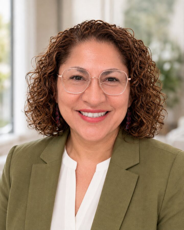 Teresa Aguilar, Real Estate Salesperson in Kaysville, Momentum