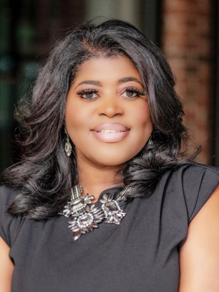 Rolanda Rogers, Real Estate Salesperson in Columbus, Kennon & Parker