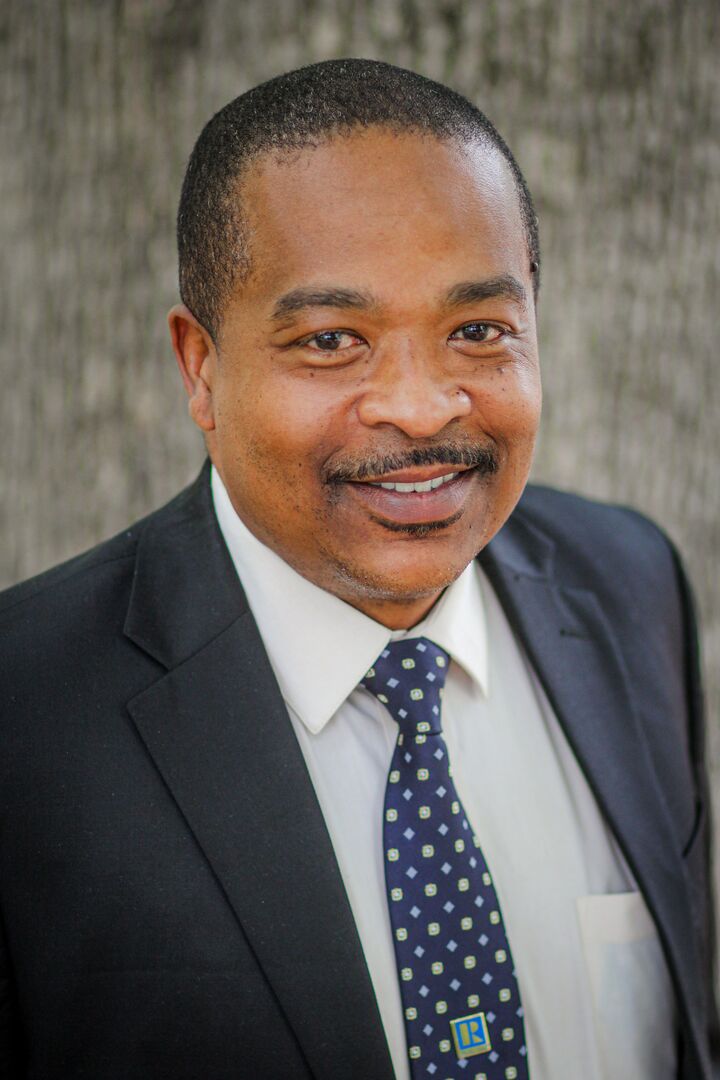 Moe Thornhill, Real Estate Broker in Cary, Paracle