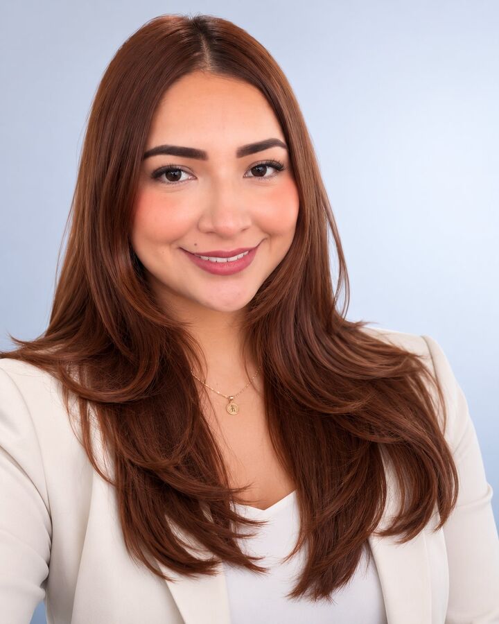 Aida Saravia, Real Estate Salesperson in Downey, LOTUS