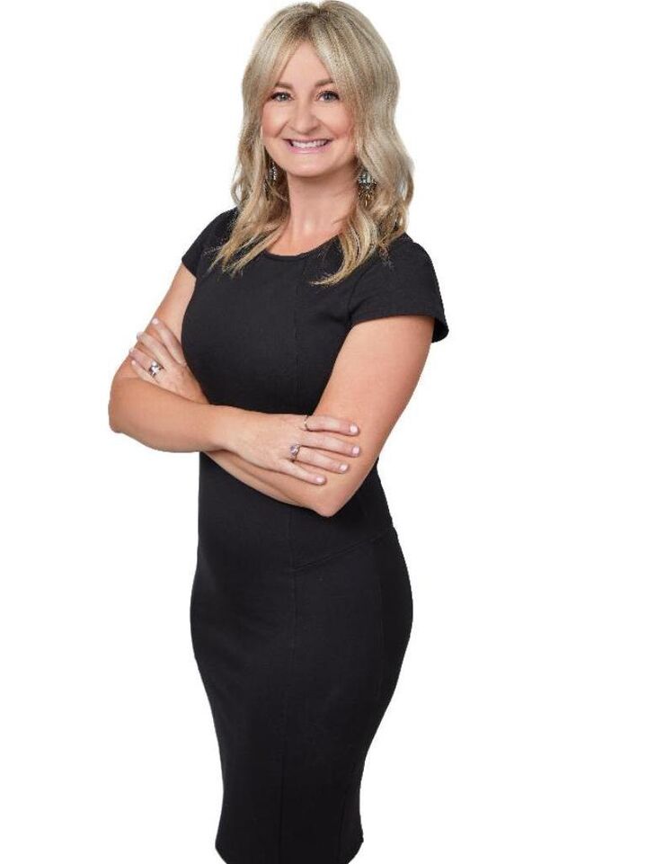 Stefanie Ward, Real Estate Salesperson in Victorville, Home Source