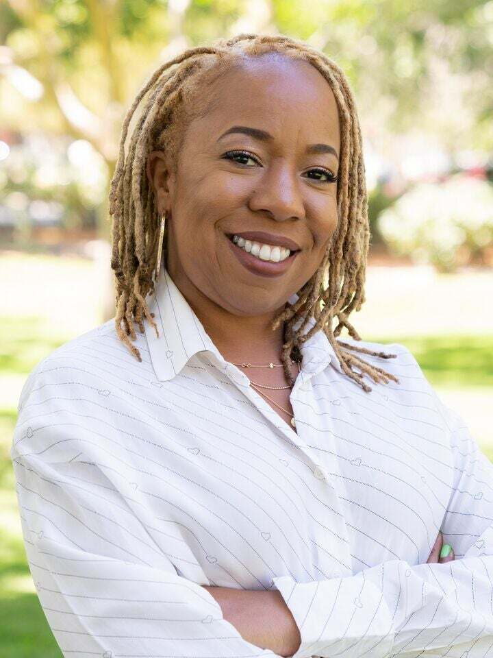 Jonisha Smith, Real Estate Salesperson in Oakland, Reliance Partners