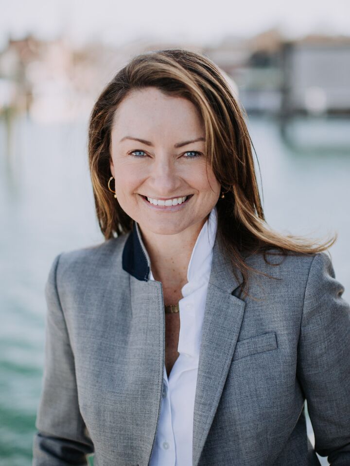Kate Rooney, Real Estate Salesperson in Newport, Gustave White