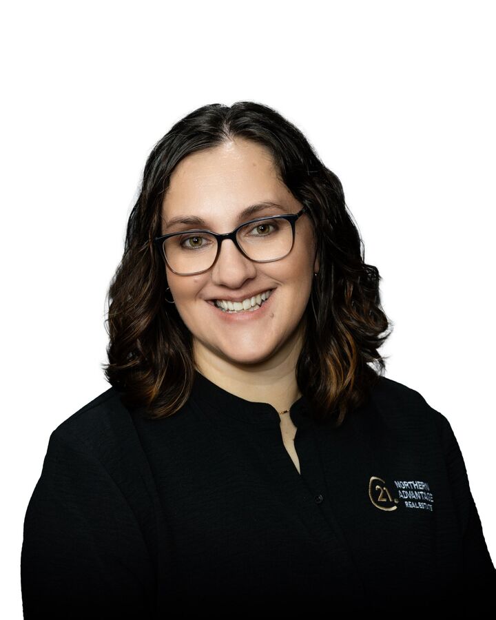 Desiree Mehlhaff, Associate Real Estate Broker in Aberdeen, Northern Advantage Real Estate