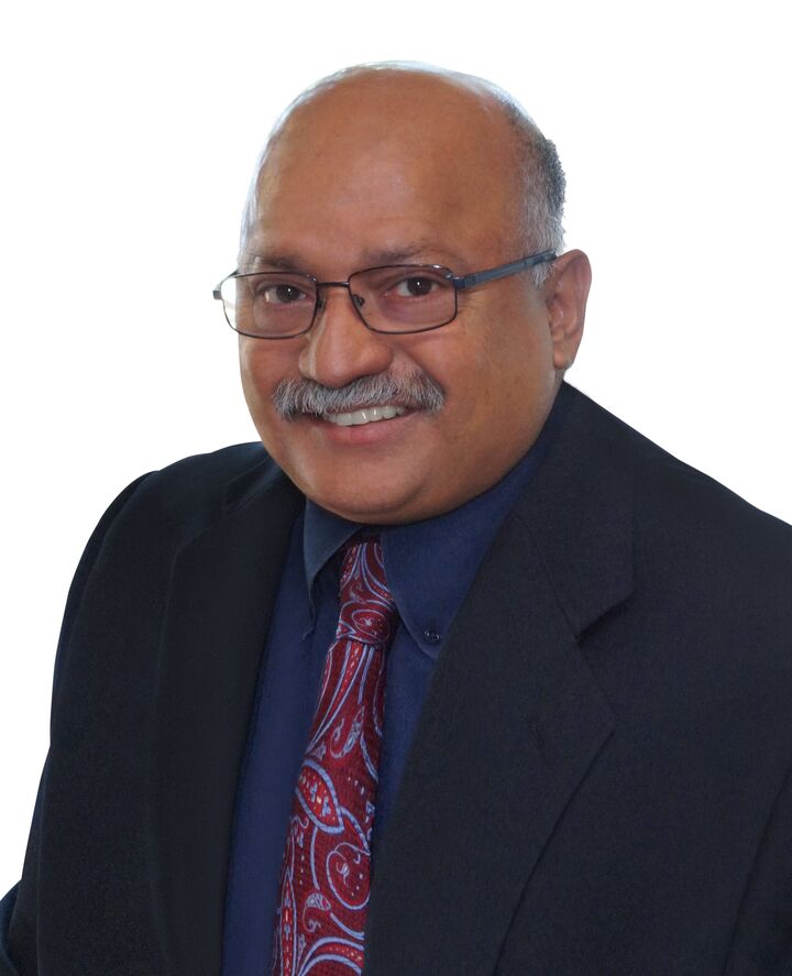 Vivian Kamath,  in Babylon, Realty Connect