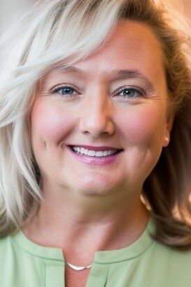 Robin Allen, Affiliate Broker in Brentwood, Southern Realty