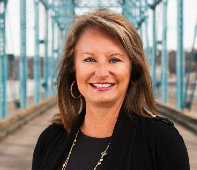 Rhonda Agnew, Real Estate Salesperson in Chattanooga, Signature Brokers