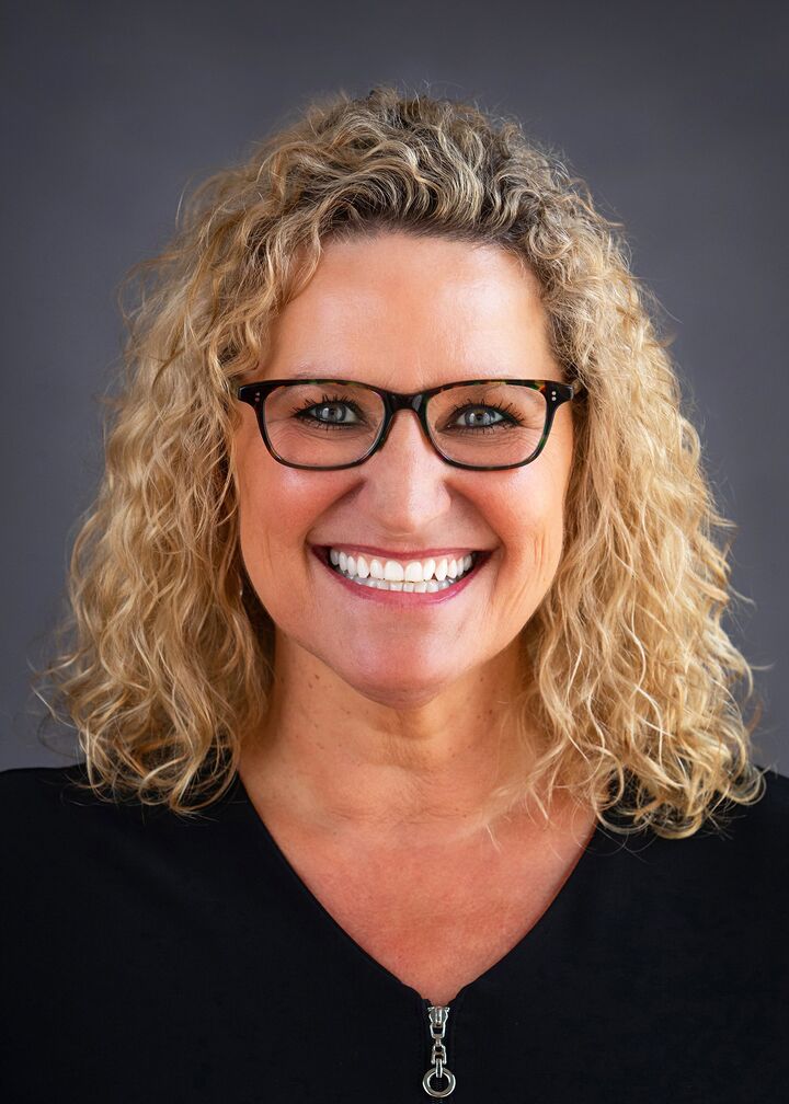 Lori Logan, Real Estate Salesperson in Fair Oaks, Reliance Partners