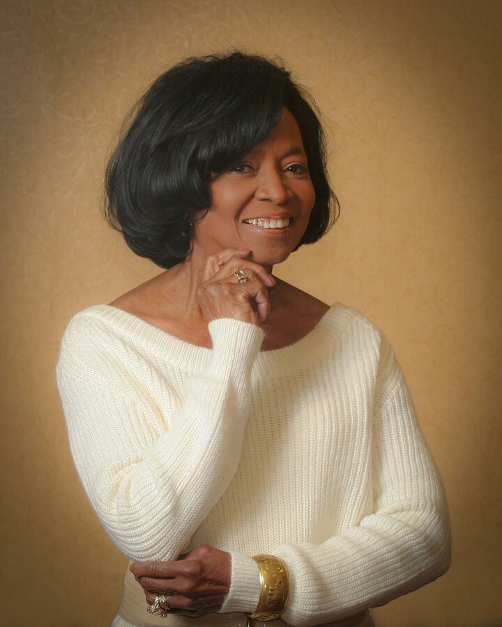 Shirley Ann Hill, Real Estate Salesperson in Glendale, Hallmark Realty