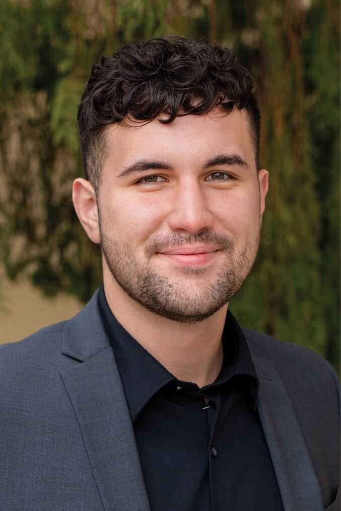 Paul Slutskiy, Real Estate Broker in Kennewick, Tomlinson