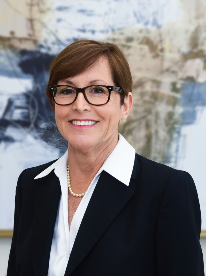 Diane Woods,  in Palm City, Move With Us