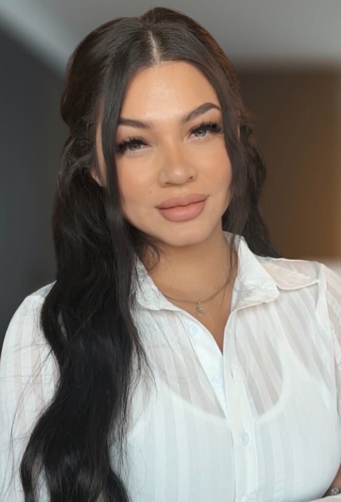 Cristina Ramirez, Real Estate Broker in Kennewick, Tomlinson