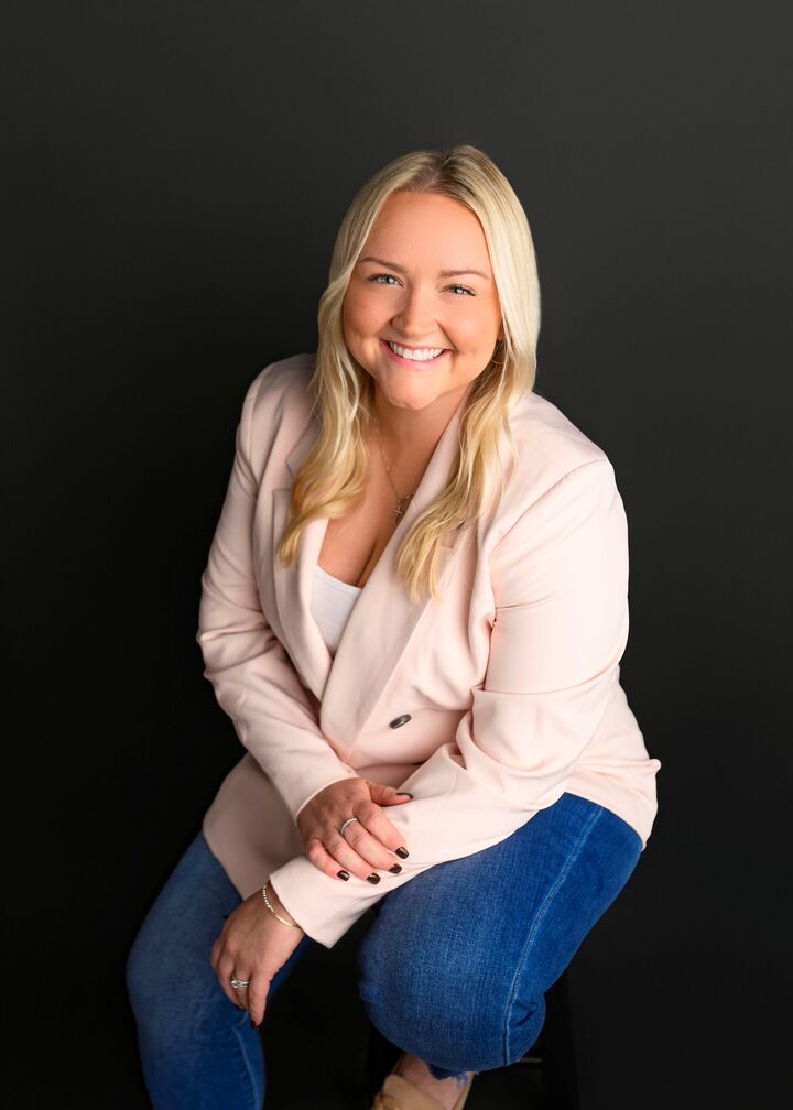 Abby Felten, Sales Associate in Farmington, Hulsey