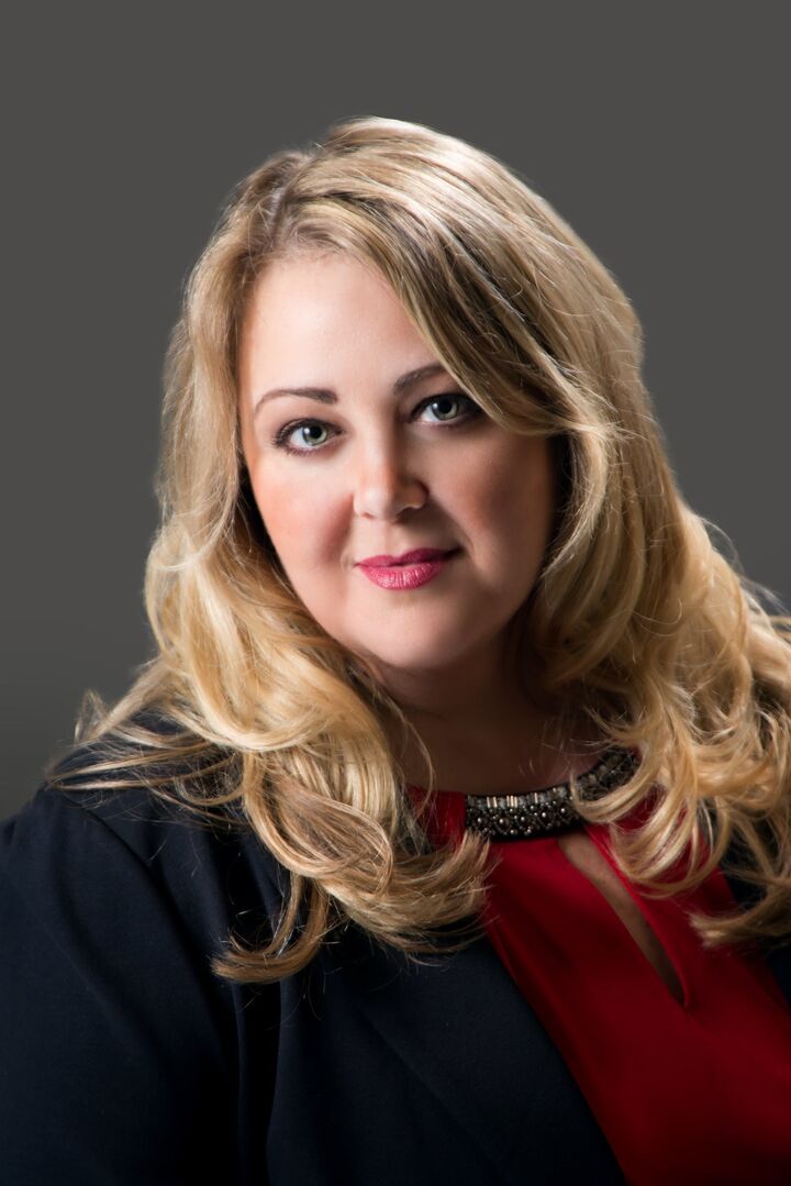Deirdre Delph, Real Estate Broker in Zionsville, Scheetz