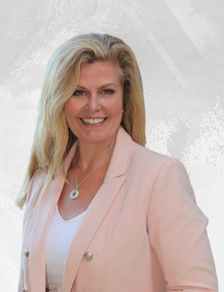 Carrie Cann, Sales Associate in Dunnellon, Riverland Realty