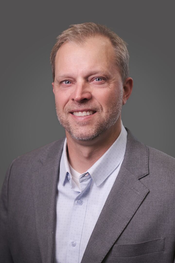 Andrew Larson,  in Columbus, Scheetz