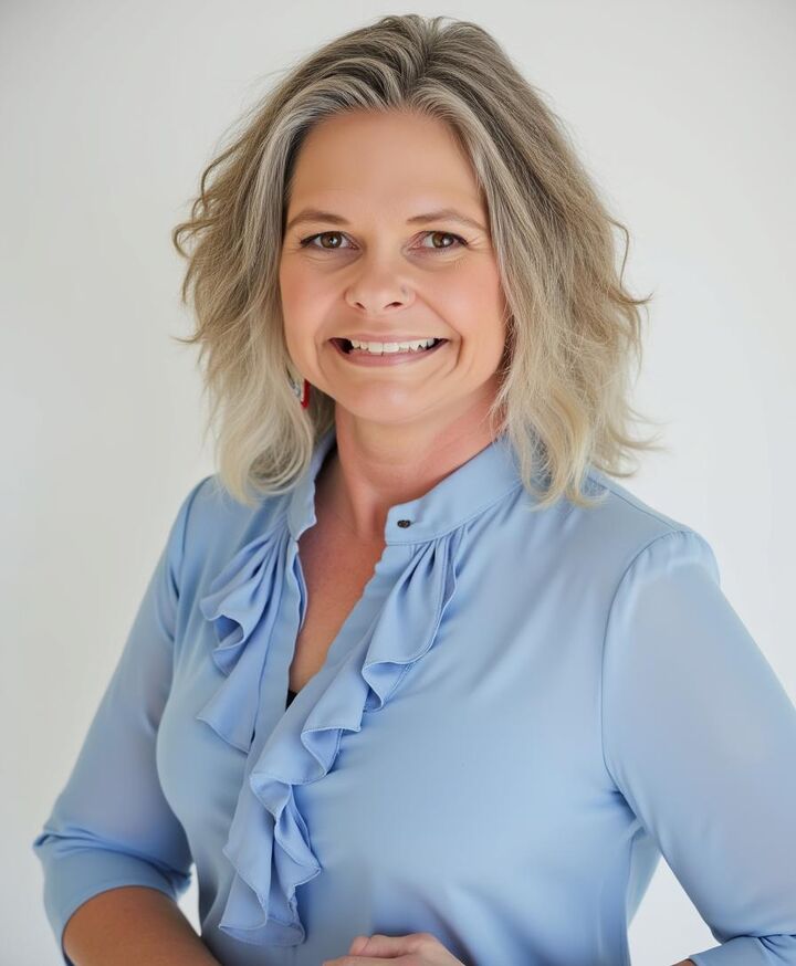 Season Hollaway Long, Real Estate Salesperson in Missoula, Peak Properties