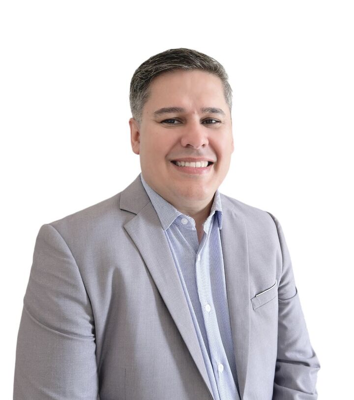 Jonathan Nieto,  in Miami, Cervera Real Estate
