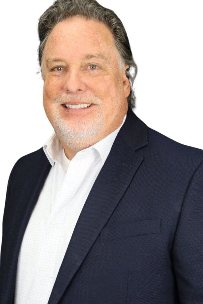 Mike Rangel, Affiliate Broker in Brentwood, Southern Realty