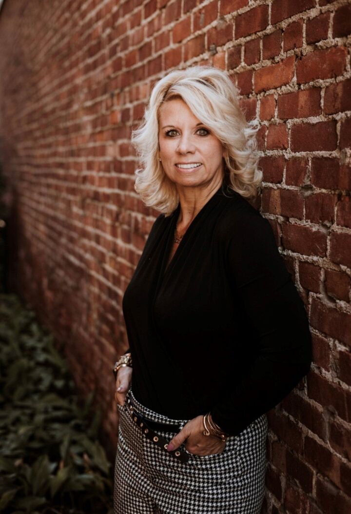 Carrie Henry, Real Estate Salesperson in Athens, Jackson Real Estate