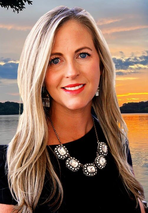 Nicole Deininger, Real Estate Broker in Cornelius, DiGioia Realty