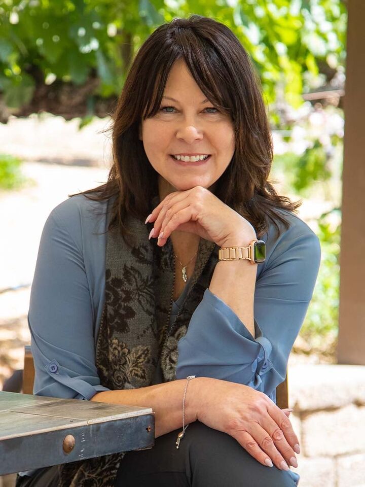 Cara Botkin, Real Estate Salesperson in Temecula, Affiliated