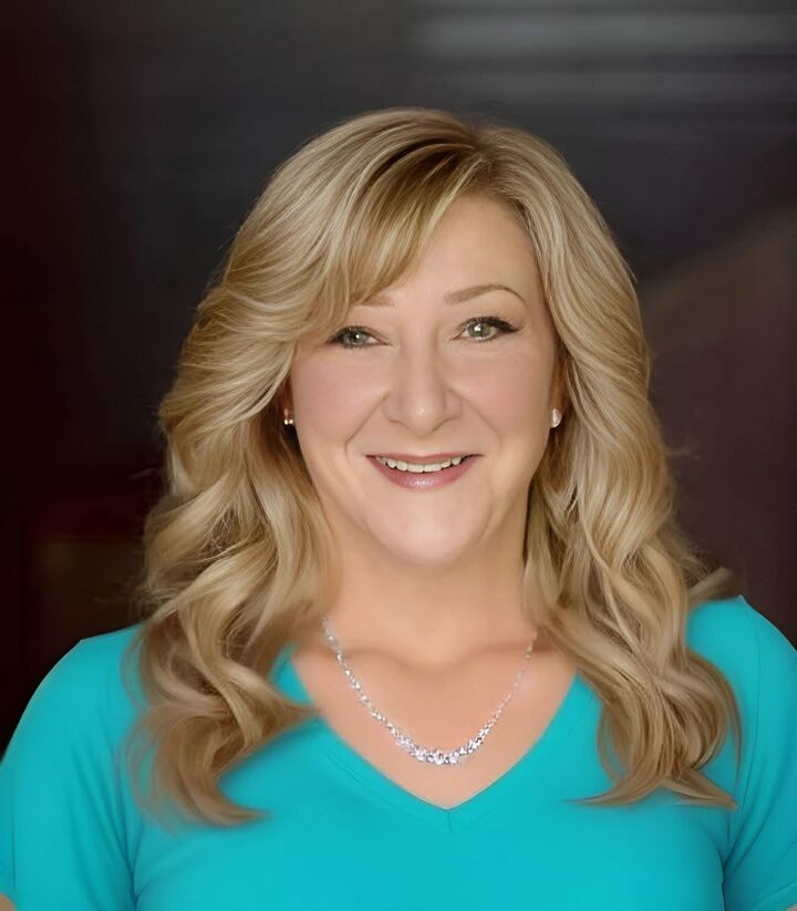 Nanci Lindholz, Real Estate Salesperson in Springboro, Heritage