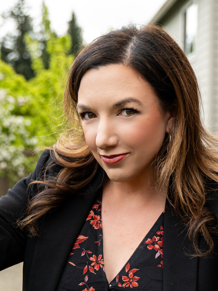 Naomi Janzen, Broker in Seattle, Windermere