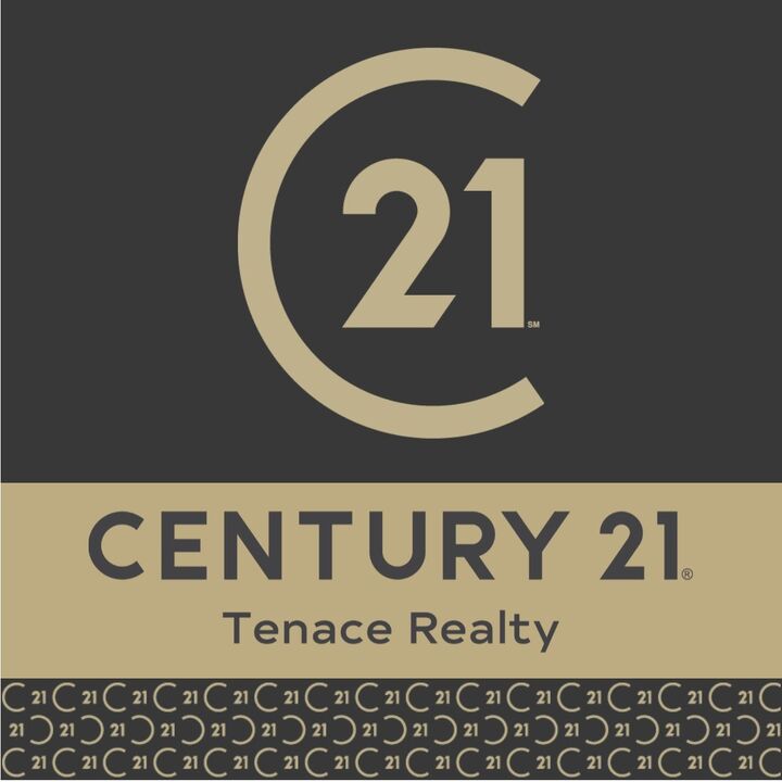 Daphnie Auguste, Real Estate Salesperson in Coral Springs, Tenace Realty