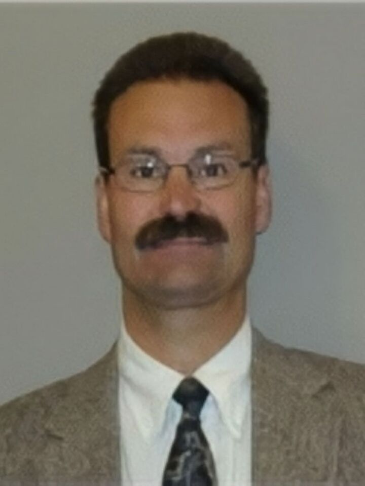 David Moris, Real Estate Salesperson in Saint Croix Falls, Affiliated