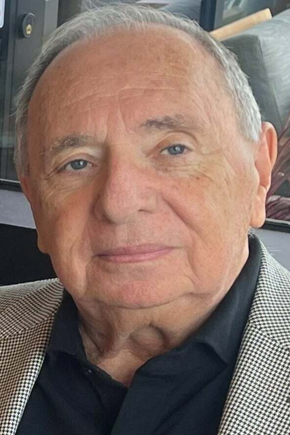 Alberto Neira, Real Estate Salesperson in Irvine, Platinum Properties