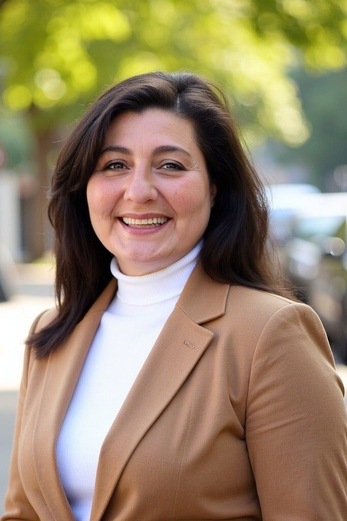 Daniela Boscia, Associate Real Estate Broker in Moriches, M&D Good Life