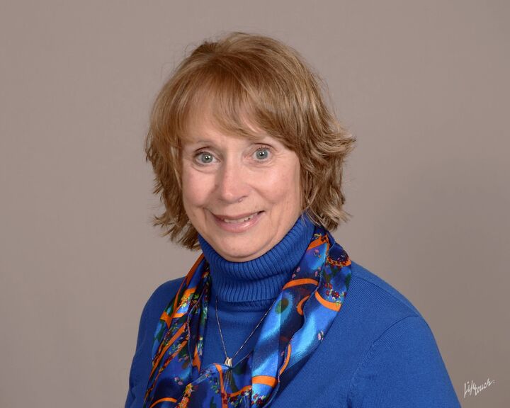 Debbi Skornia, Real Estate Salesperson in Washington, Premier Group