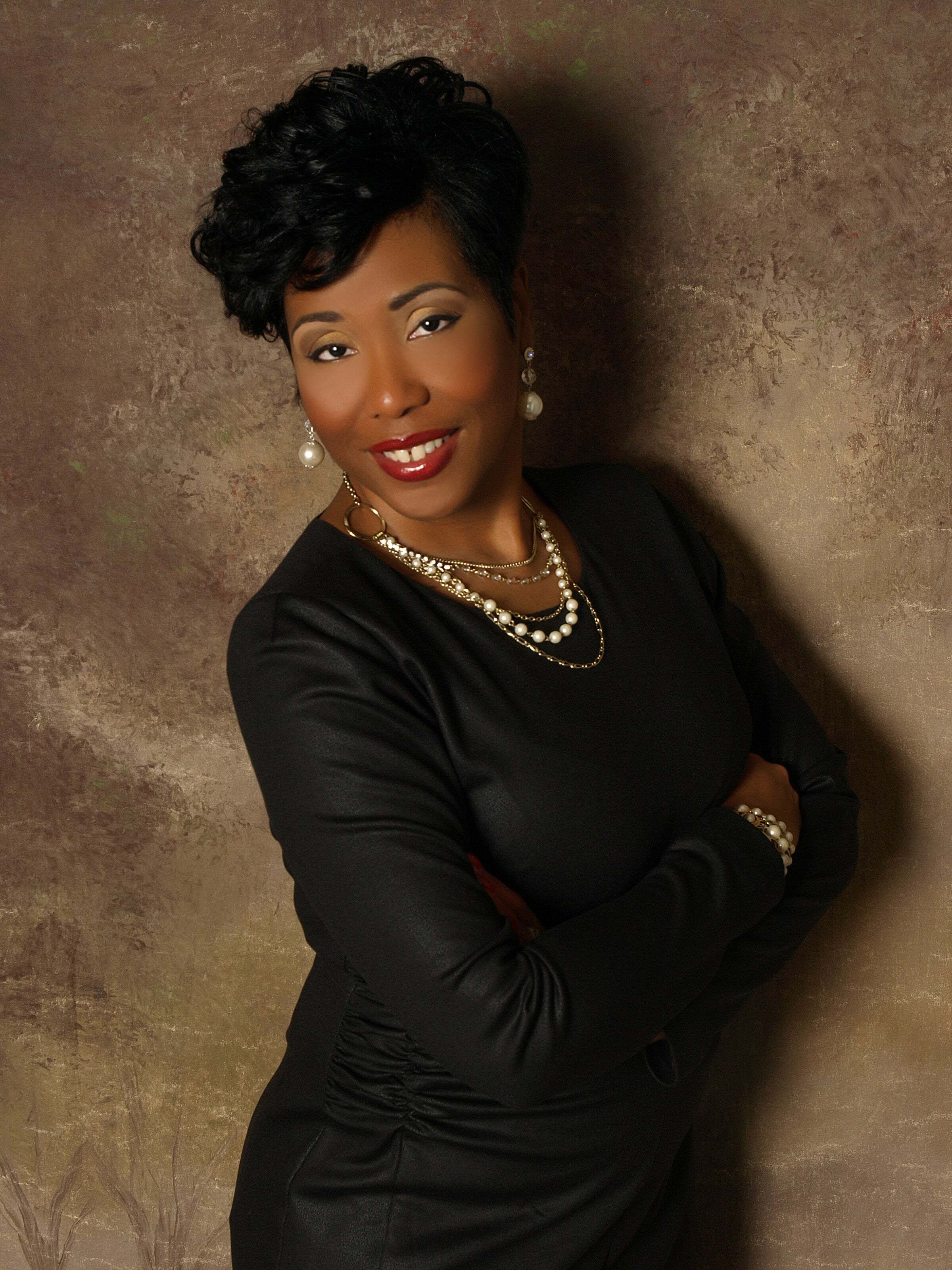 Yvonne Jones, Real Estate Salesperson in Sewell, Rauh & Johns