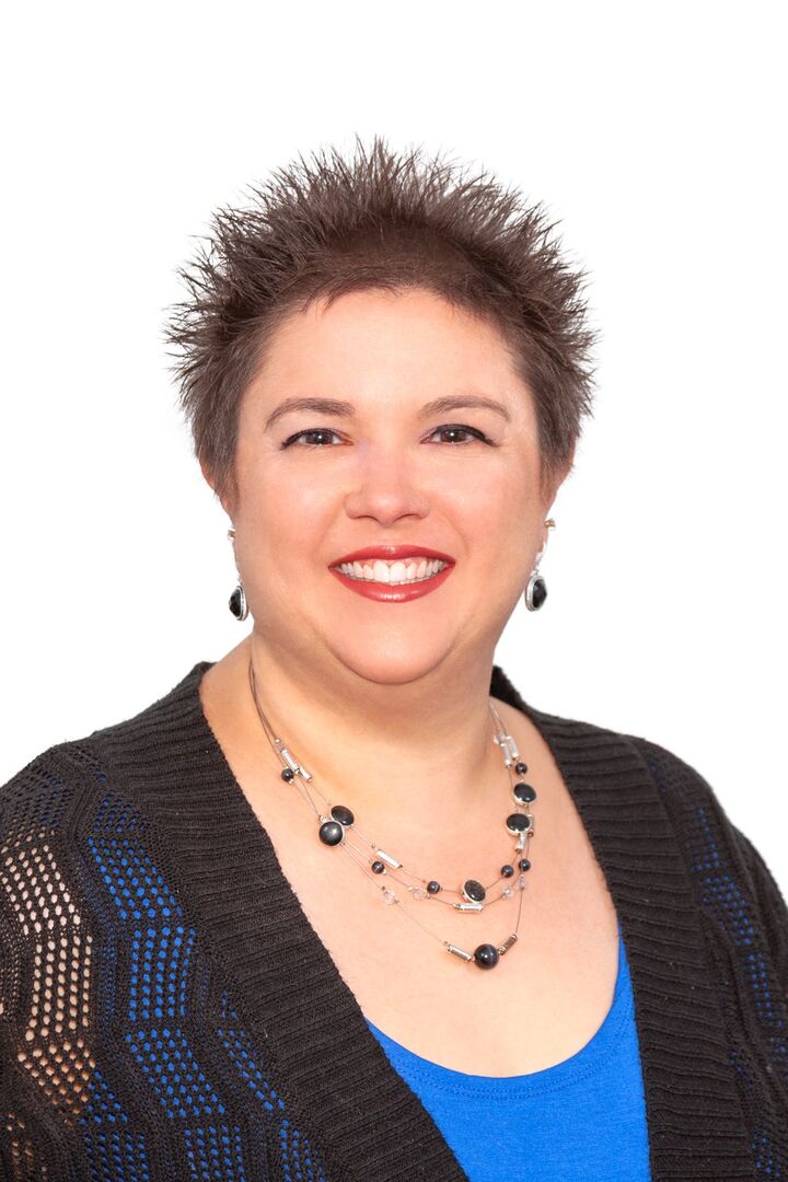 Michelle Hood, Real Estate Salesperson in Harrisburg, Maturo
