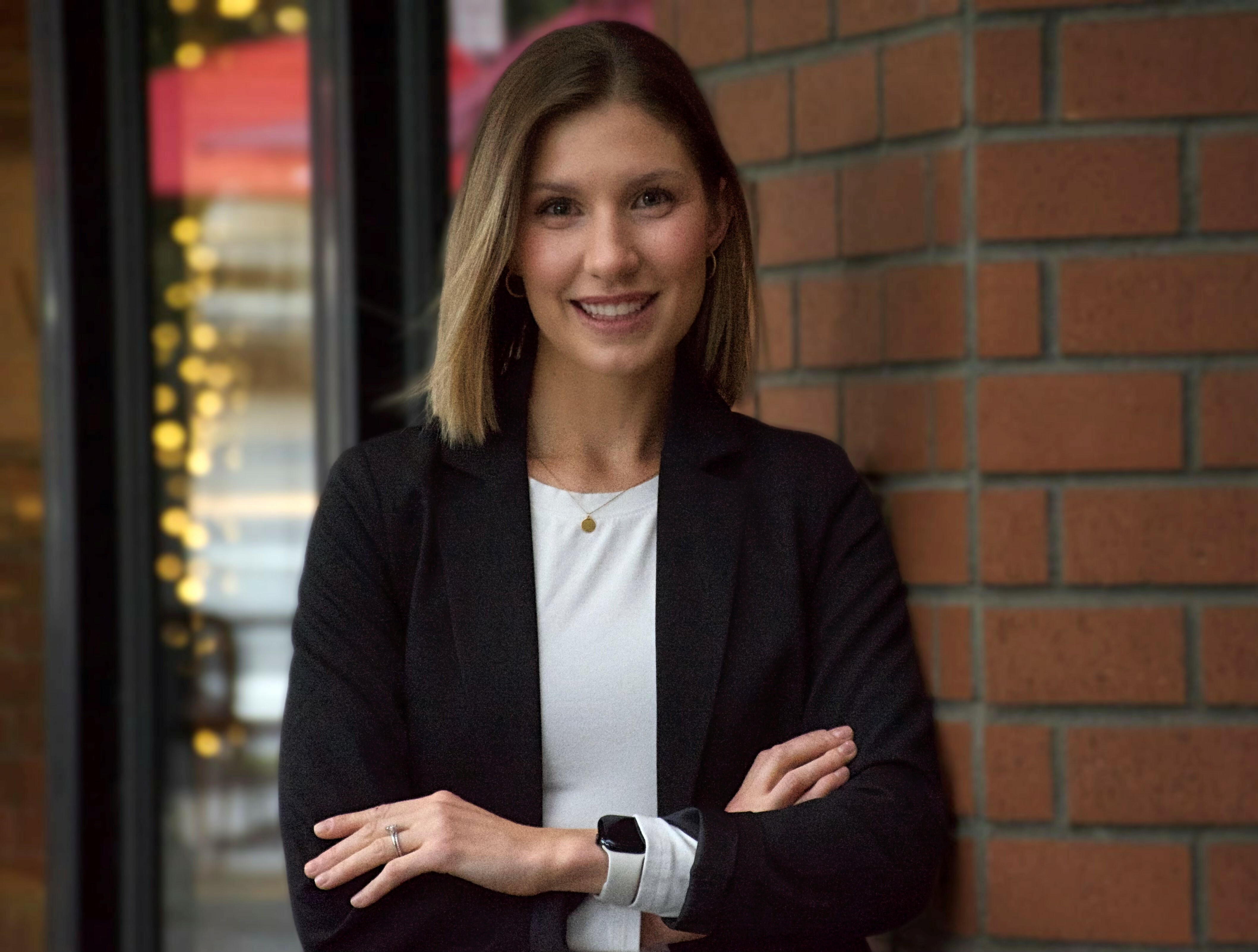 Annie  Martini,  in Seattle, Windermere