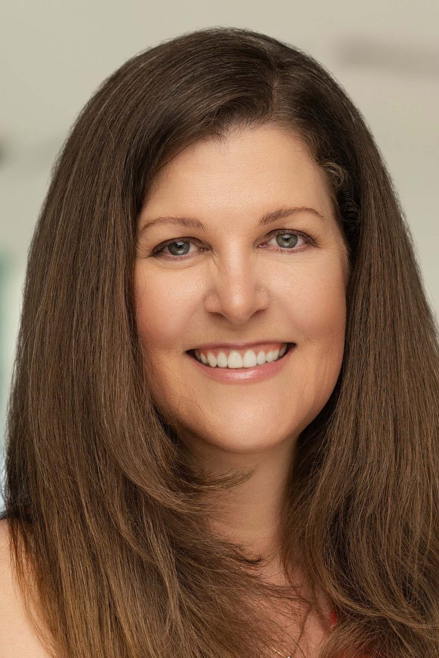 Rebecca Dalton, Sales Associate in Sarasota, Florida