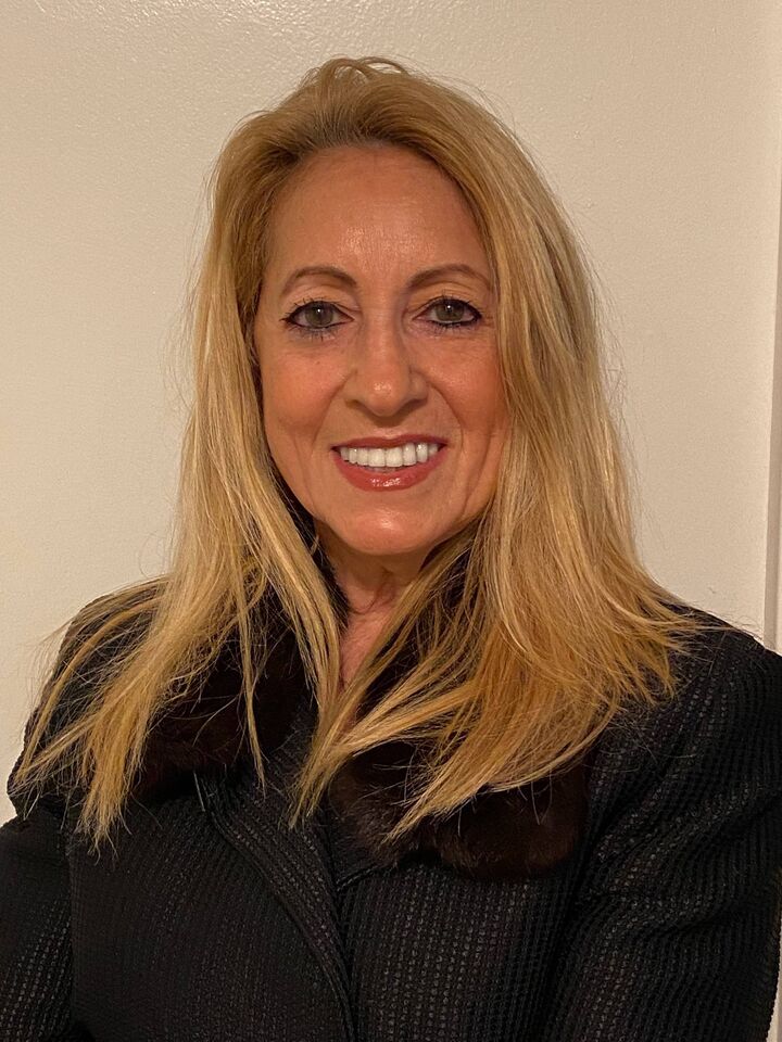 Maryanne Paccione, Associate Real Estate Broker in Stamford, Shore & Country Properties