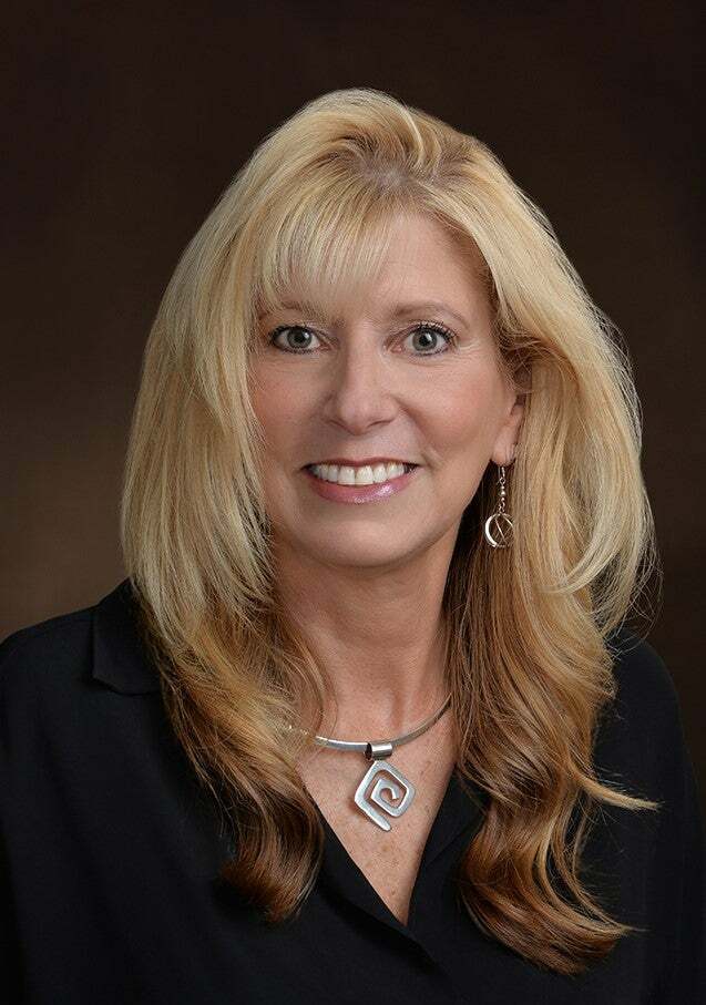 Donna Pearson, Real Estate Salesperson in Collegeville, Hearthside
