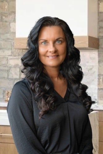 Andrea Gifford, Real Estate Salesperson in Vandalia, Heritage