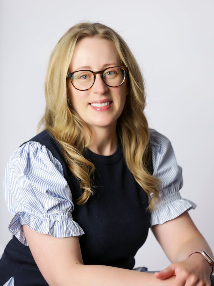 Elizabeth Srebinski, Real Estate Salesperson in Saginaw, Signature Realty