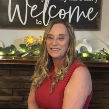 Deborah Beckman, Affiliate Broker in Smithville, Town & Lake