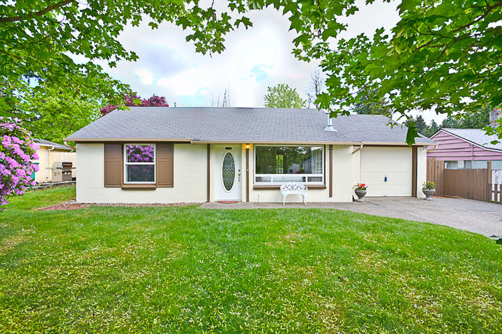 828 NE 189th St  Shoreline WA 98155 photo