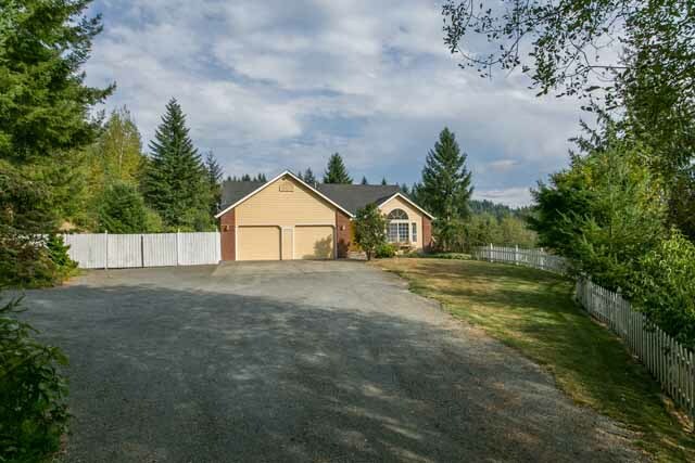 Property Photo:  38321 NE 172nd Ave  WA 98675 