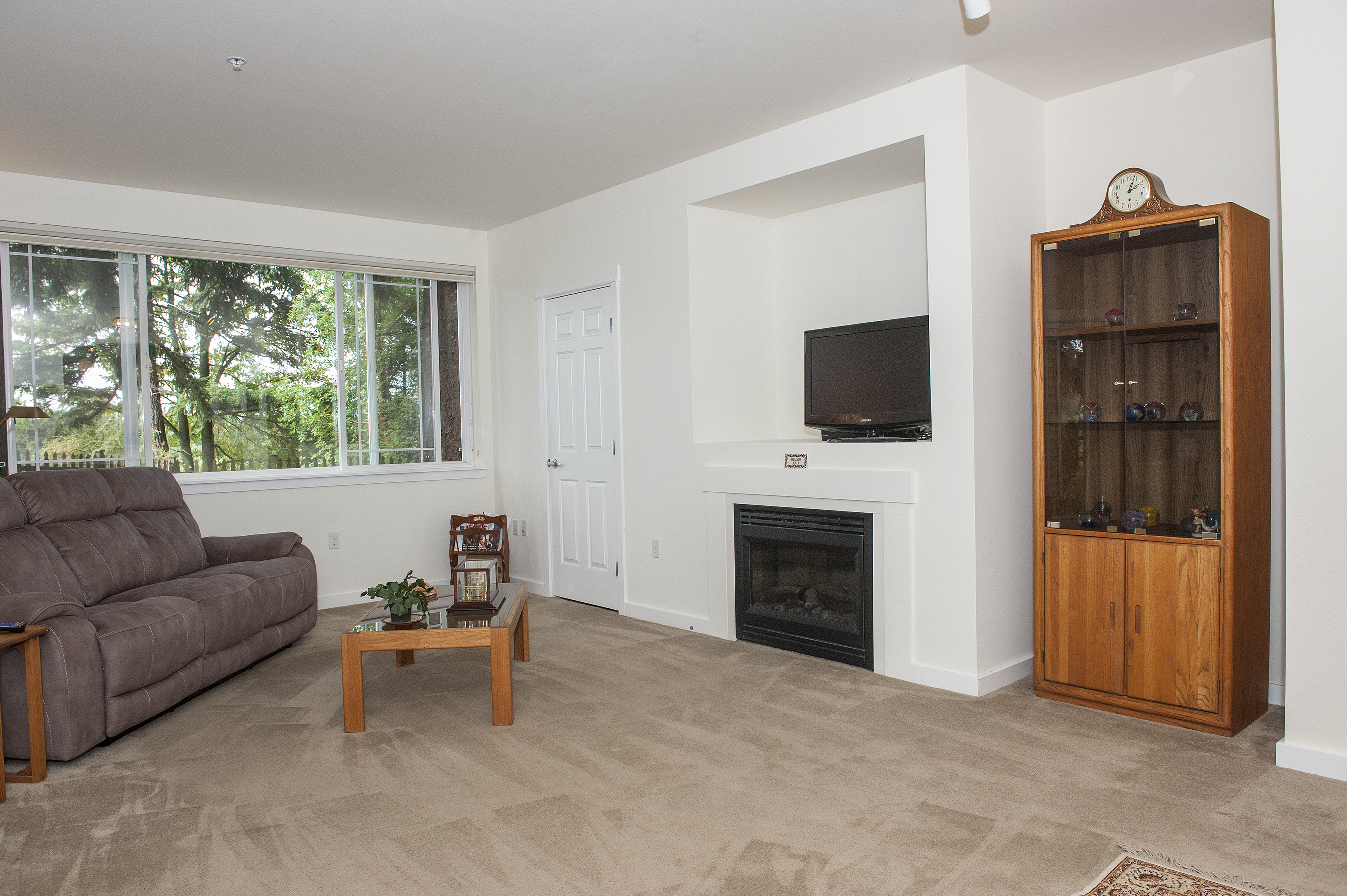 Property Photo: Updated 1st floor condo 13301 SE 79th Place B108  WA 98059 