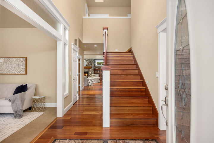 Property Photo:  12615  Kallgren Road NE  WA 98110 