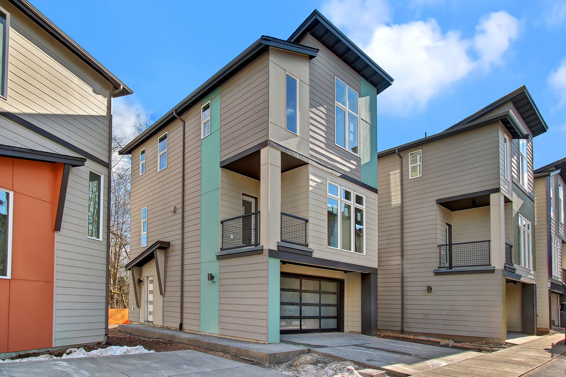 Property Photo: 15024 13th Place W 44 WA 98087